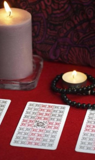 Liberando el poder del Tarot para la curación: iluminando el camino hacia la autotransformación
