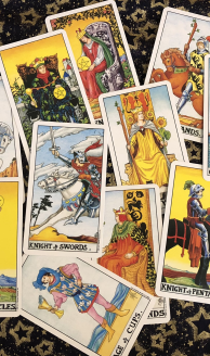 Tarot Court Cards For Beginners: Get Out Of The Dormancy And Begin Your Growth