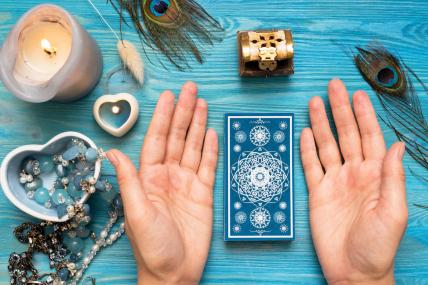 Your first tarot deck…what you need to know [en] post image