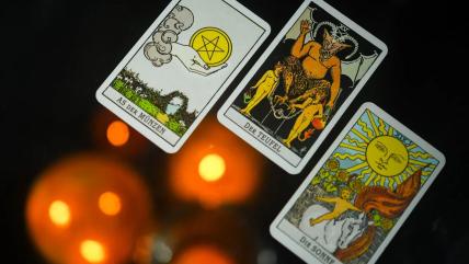Limpieza de las cartas del Tarot y otros rituales fundamentales para mejorar la precisión [es] post image
